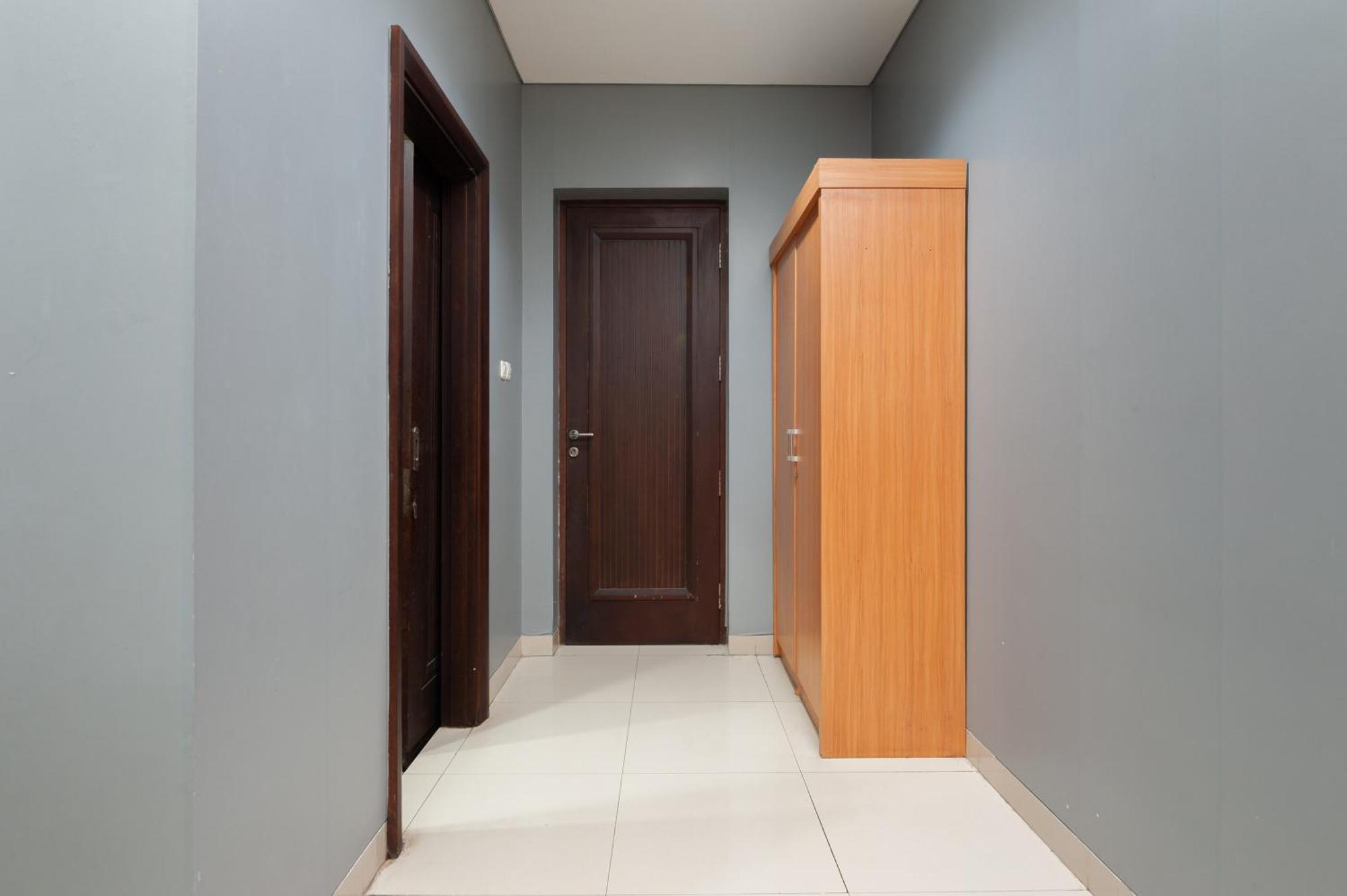 Reddoorz Plus Near Kelapa Dua Kebon Jeruk Jakarta Exteriér fotografie